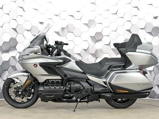 2025 Honda GL 1800 Gold Wing, серебристый, 3649000 рублей, вид 4