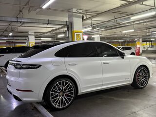 2022 Porsche Cayenne GTS Coupé III, белый, 13900000 рублей, вид 5