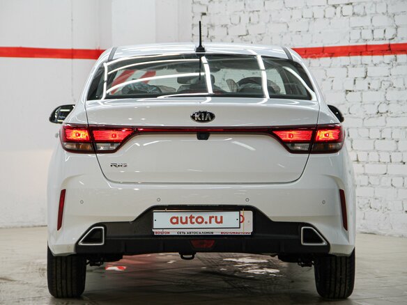 2020 Kia Rio IV Рестайлинг, белый - вид 9