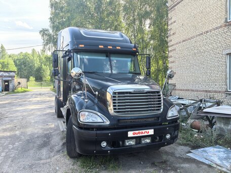 2005 Freightliner Columbia, чёрный, 1900000 рублей, вид 1
