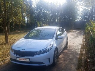 2019 Kia Cerato III Рестайлинг (Classic), белый, 1650000 рублей, вид 3