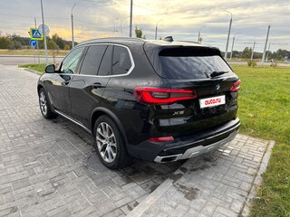 2019 BMW X5 40i IV (G05/G18), чёрный, 4050000 рублей, вид 5