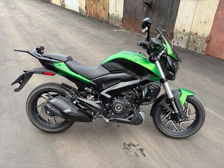 2024 Bajaj Dominar 400, зелёный, 400000 рублей, вид 4