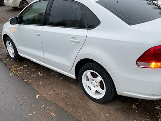 2014 Volkswagen Polo V, белый, 850000 рублей, вид 3