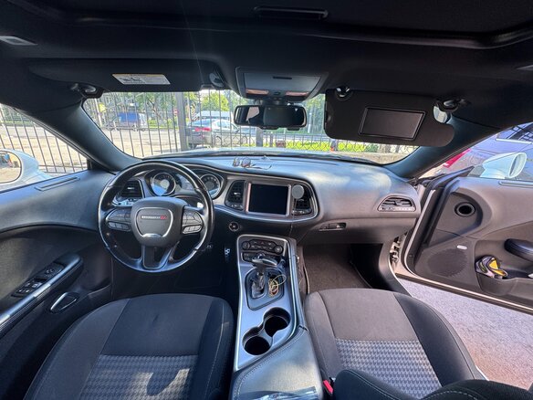 2019 Dodge Challenger R__T III Рестайлинг 2, белый, 5000000 рублей - вид 6