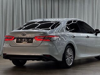 2020 Toyota Camry VIII (XV70), белый, 3350000 рублей, вид 5