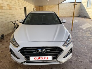 2017 Hyundai Sonata VII (LF) Рестайлинг, белый, 2600000 рублей, вид 3