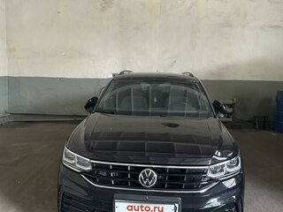 2022 Volkswagen Tiguan II Рестайлинг, чёрный, 3500000 рублей, вид 3