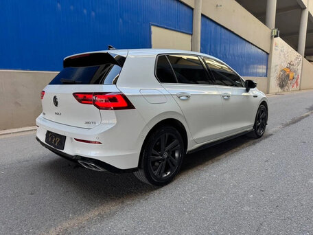 2022 Volkswagen Golf VIII, белый, 2245000 рублей, вид 4