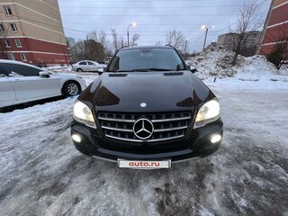 2009 Mercedes-Benz M-Класс 300 II (W164) Рестайлинг, чёрный, 3000000 рублей, вид 2