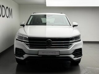 2024 Volkswagen Touareg III Рестайлинг, белый, 7297000 рублей, вид 2