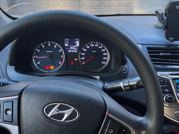 2014 Hyundai Solaris I Рестайлинг, чёрный, 330000 рублей - вид 6