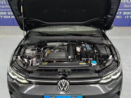 2022 Volkswagen Golf VIII, чёрный, 2056000 рублей, вид 2