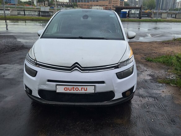 2017 Citroen C4 Picasso Grand II Рестайлинг, белый, 880000 рублей