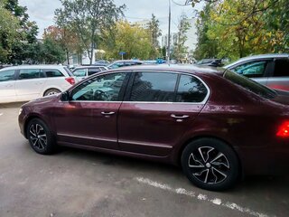 2009 Skoda Superb II, пурпурный, 600000 рублей, вид 1