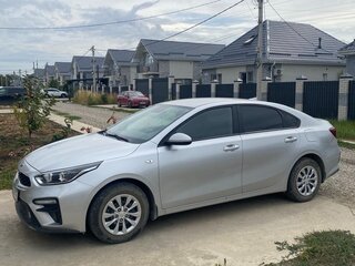 2019 Kia Cerato IV, серебристый, 1850000 рублей, вид 1