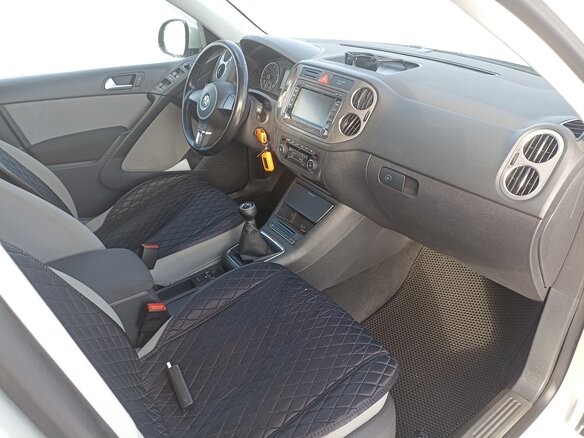 2011 Volkswagen Tiguan I, серебристый, 1000000 рублей - вид 1