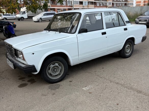 2008 Lada (ВАЗ) 2107, белый, 250000 рублей - вид 1