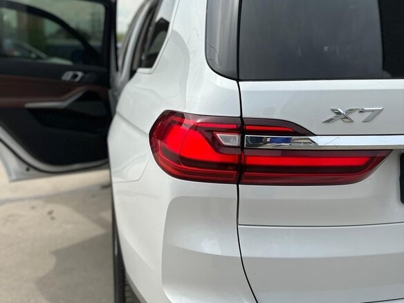 2019 BMW X7 30d I (G07), белый - вид 3