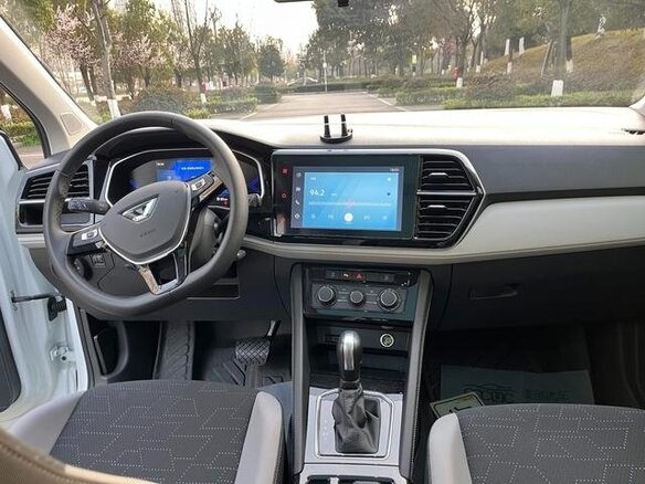2023 Jetta VS7 I Рестайлинг 1, белый, 1500000 рублей - вид 7
