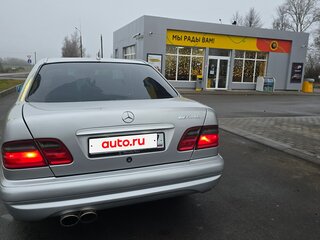 1999 Mercedes-Benz E-Класс 240 II (W210, S210) Рестайлинг, серебристый, 650000 рублей, вид 5