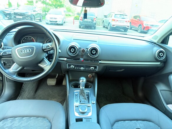 2014 Audi A3 III (8V), чёрный - вид 4