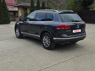 2015 Volkswagen Touareg II Рестайлинг, серый, 2500000 рублей, вид 3