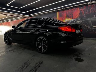 2019 BMW 5 серии 520d VII (G30/G31/G38), чёрный, 2200000 рублей, вид 5