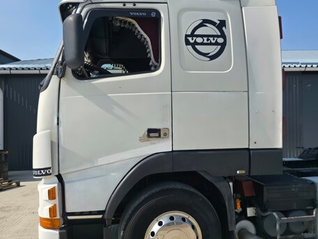 1995 Volvo FH, белый, 2000000 рублей, вид 3