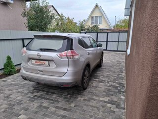 2017 Nissan X-Trail III, серебристый, 2000000 рублей, вид 4