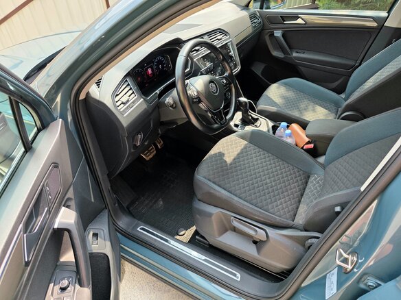 2019 Volkswagen Tiguan II, серый, 2190000 рублей - вид 14