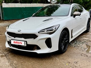 2021 Kia Stinger I Рестайлинг, белый, 2800000 рублей, вид 3