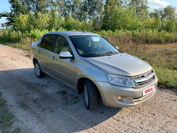 2013 Lada (ВАЗ) Granta I, бежевый, 405000 рублей