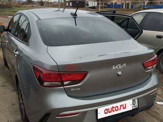 2022 Kia Rio IV Рестайлинг (Global market), серый, 1800000 рублей, вид 4