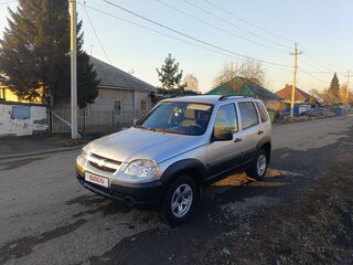 2019 Chevrolet Niva I Рестайлинг, серебристый, 750000 рублей, вид 2