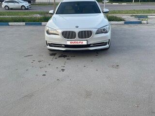 2009 BMW 7 серии Long 740Li V (F01/F02/F04), белый, 1200000 рублей, вид 2