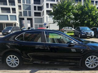 2022 Toyota Camry VIII (XV70) Рестайлинг, чёрный, 2400000 рублей, вид 5