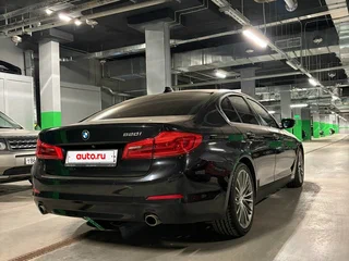 2019 BMW 5 серии 520i VII (G30/G31/G38), чёрный, 2990000 рублей, вид 3