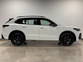 2026 Volkswagen Tiguan L Pro III (China Market), белый, 4740000 рублей, вид 4