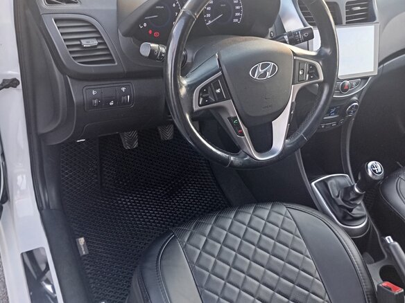 2014 Hyundai Solaris I Рестайлинг, белый, 970000 рублей - вид 5