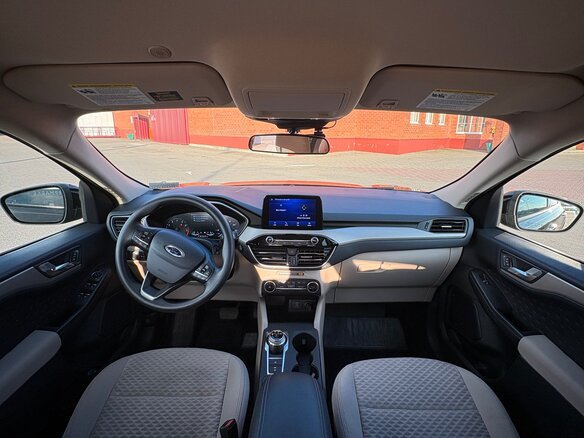 2020 Ford Escape IV, чёрный, 1650000 рублей - вид 15