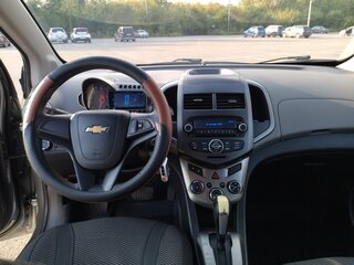 2013 Chevrolet Aveo II, серый, 630000 рублей, вид 5