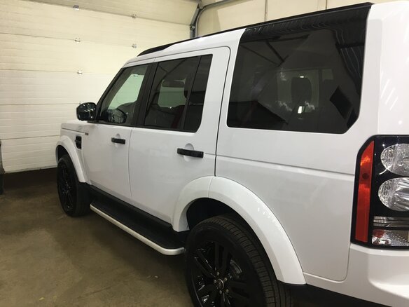 2014 Land Rover Discovery IV Рестайлинг, белый, 5575000 рублей - вид 4