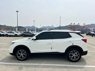 2020 SsangYong Korando IV, серебристый, 2450000 рублей, вид 3