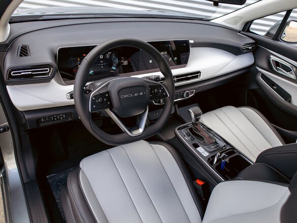 2025 BAIC U5 Plus, серый, 2556000 рублей - вид 12