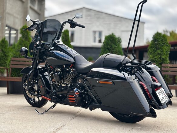 2020 Harley-Davidson Road King, чёрный, 3300000 рублей - вид 4