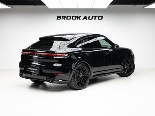2023 Porsche Cayenne S Coupé III Рестайлинг, чёрный, 14990000 рублей, вид 4