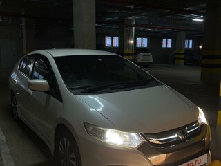 2011 Honda Insight II Рестайлинг, белый, 1250000 рублей, вид 1