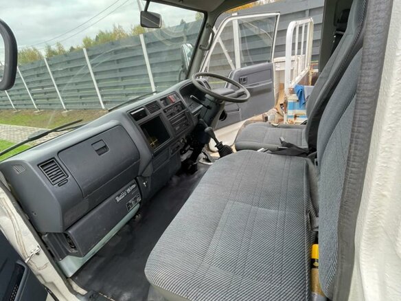 1998 Toyota Dyna, белый, 900000 рублей - вид 5