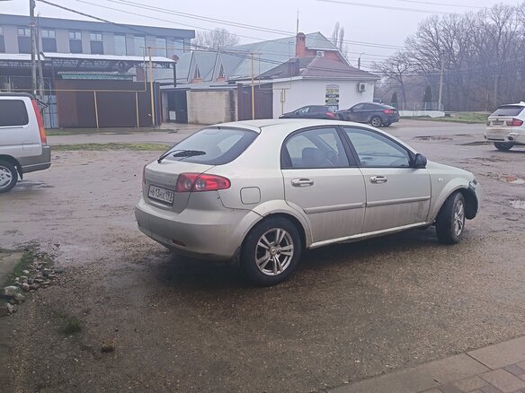2007 Chevrolet Lacetti I, серебристый, 270000 рублей - вид 2